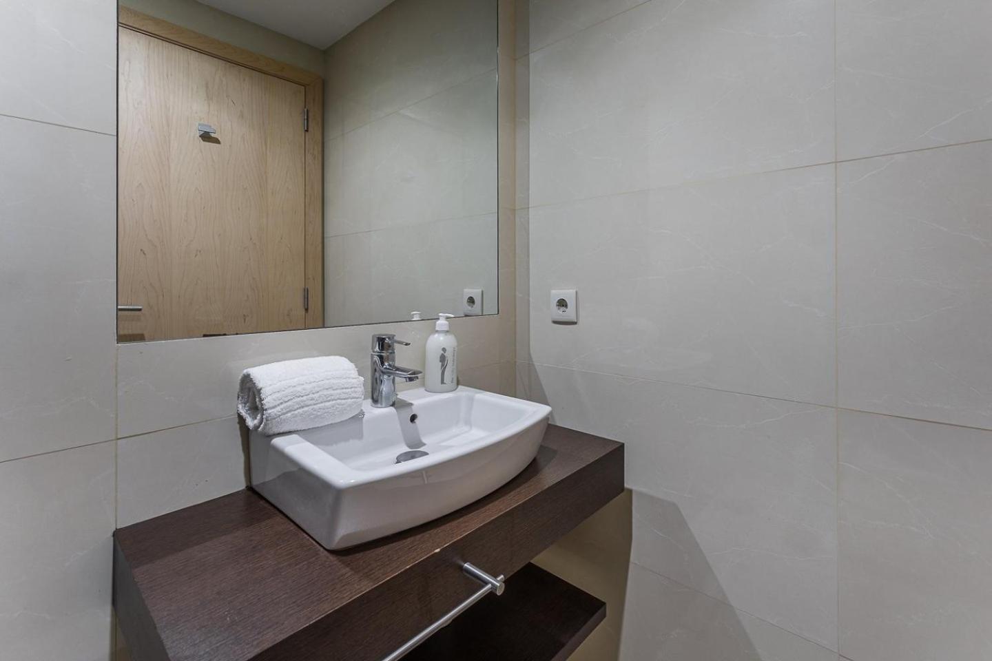 Guestready - Artsy Apartment Порту Экстерьер фото